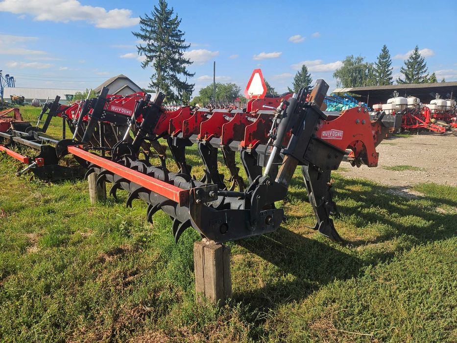 Глибокорозпушувач Quivogne-SSDR 7-300