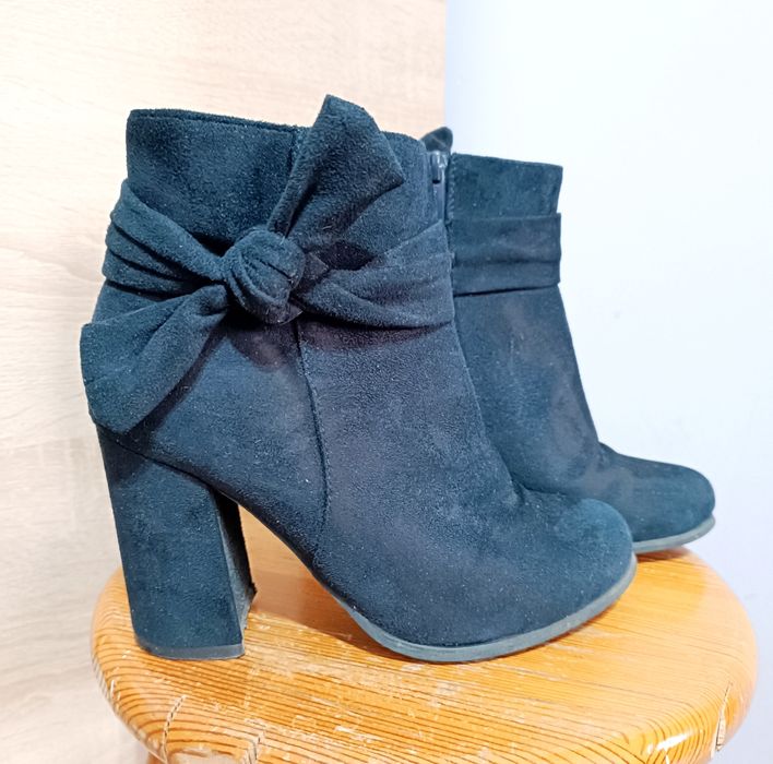 Damskie botki, zamszowe botki, botki na słupku
