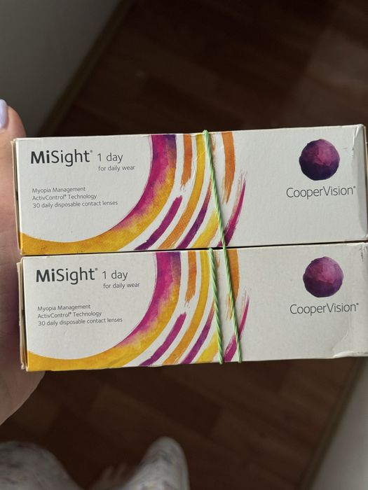 Лінзи Misight 1 day (-3,75,-4,0)