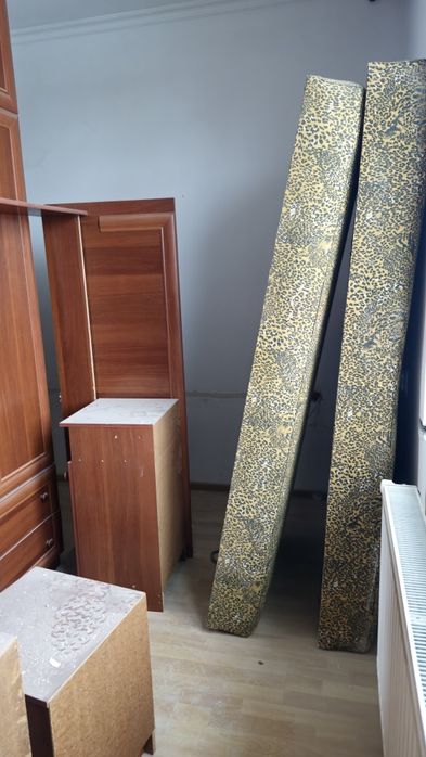 Продам спальню як нову