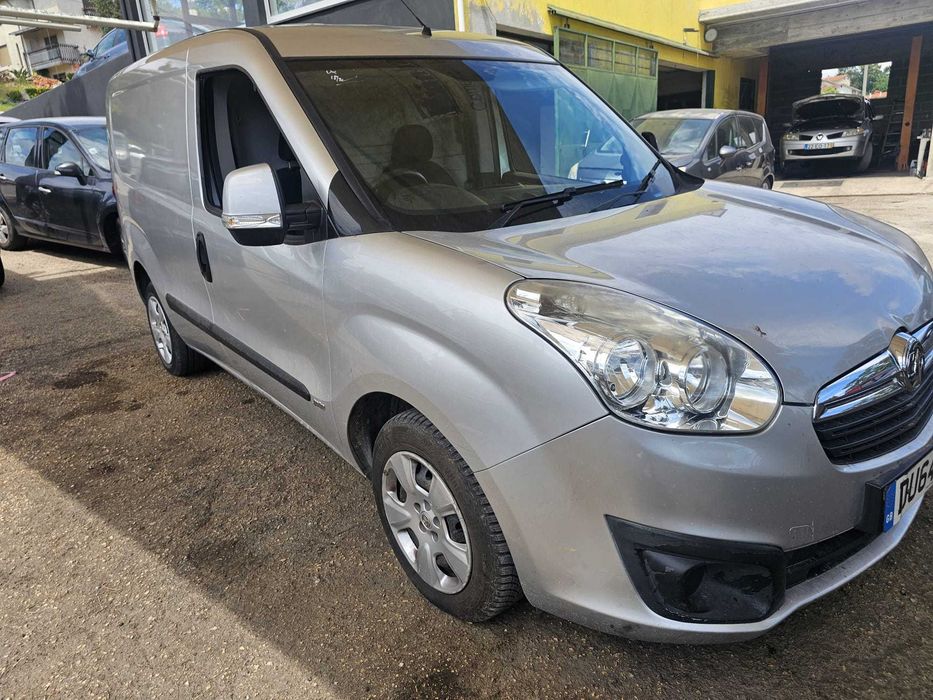 Vauxhall Combo 2000 L1h1 Cdti Sportive ano 2014
