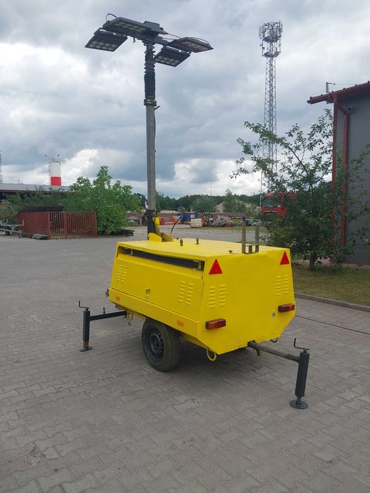 Maszt oświetleniowy hydrauliczny / agregat prądotwórczy / Kubota D905