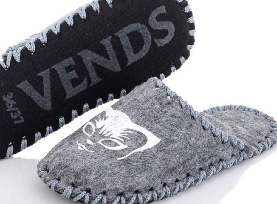 Распродажа подростковые Женские , войлочные тапочки , домашние тапочки