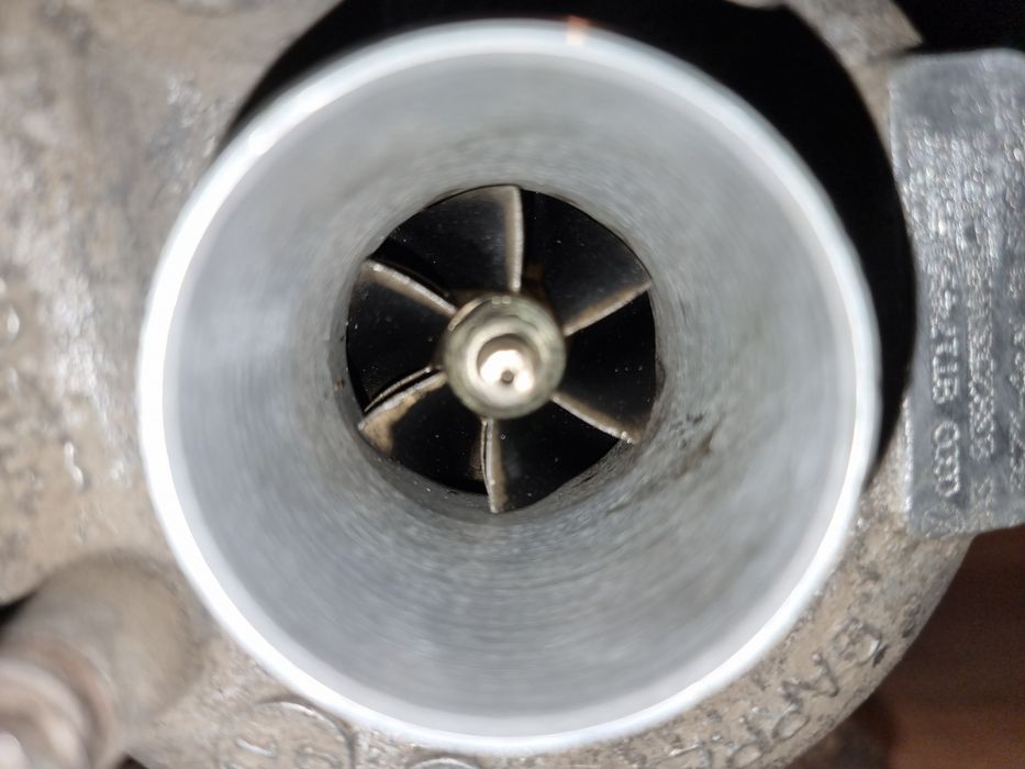 Turbosprężarka turbo turbina 038253019N VW 1.9 TDI do regeneracji