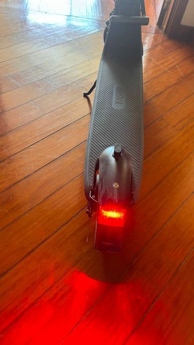 2 Trotinetes Elétricas Segway Ninebot E2 Plus II (E2+ V2) – Como Novas | Ainda na Garantia