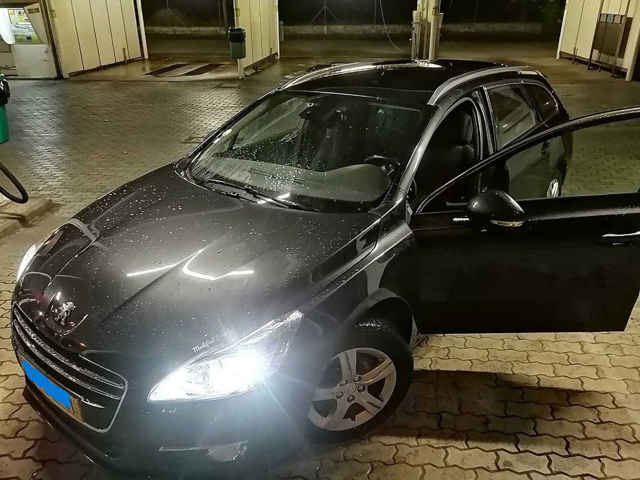 Peugeot 508 SW 2011