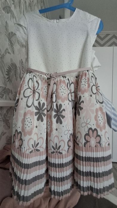 Сукня святкова,7 р.