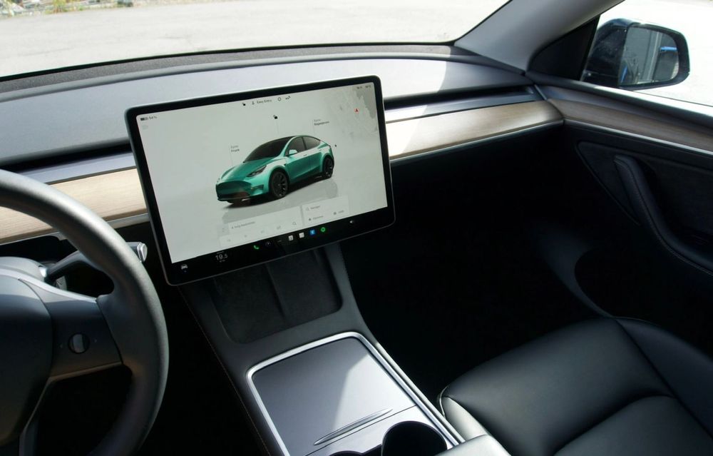 Tesla Model Y Long Range Dual Motor