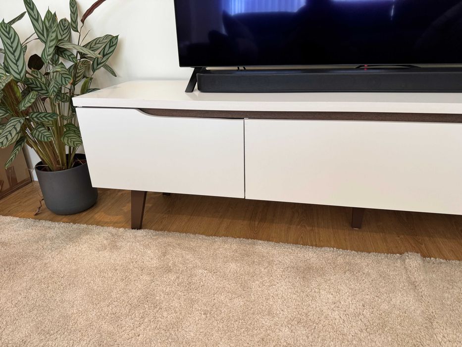 Móvel TV branco 180 cm
