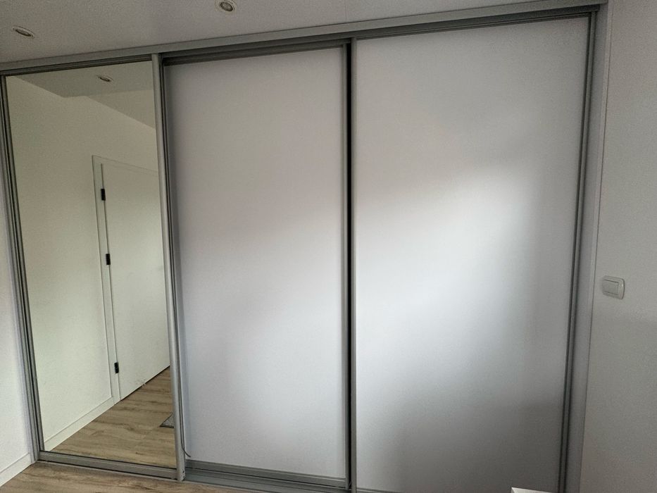 Szafa biala duza do zabudowy