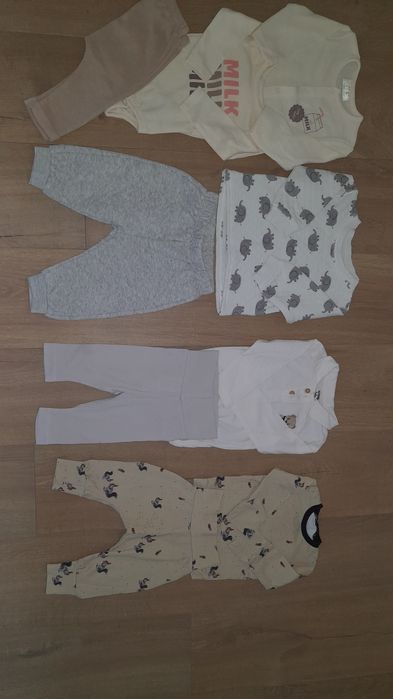Paka ubranek 68/74