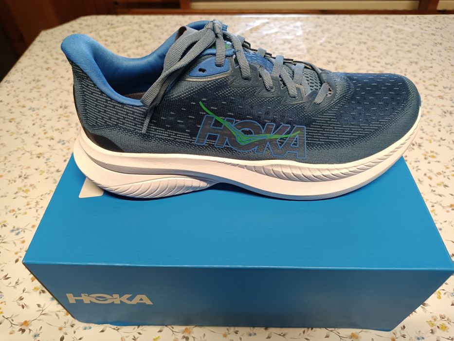 Hoka Mach 6 i Hoka Challenger 8 Wide – pojedyncze buty, rozne rozmiary