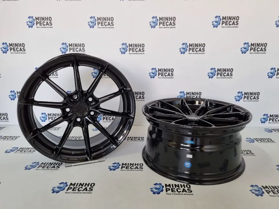Jantes Japan Racing (JR37) em 17 (5x112) Preto Brilho