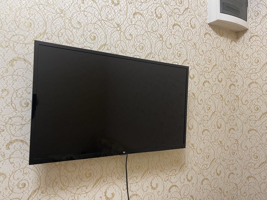 Продам телевізор xiaomi Smart MiTV 32 дюйма стан ідеал