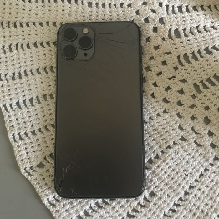 iPhone 11 Pro 256GB - A funcionar - Ecrã partido