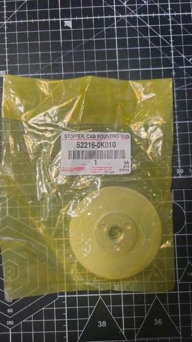 Toyota Hilux 2006 body mounting parts