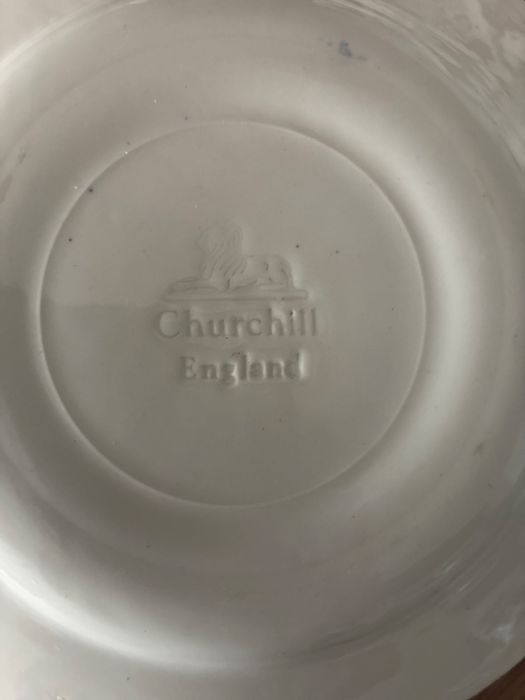 2 chavenas almoçadeiras em louça inglesa churchil
