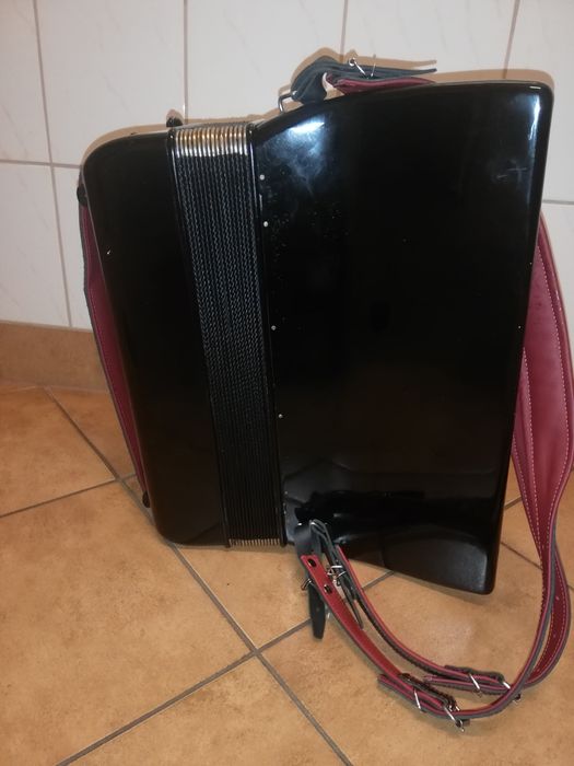Akordeon hohner lucia IVP 96 B Piaski • OLX.pl