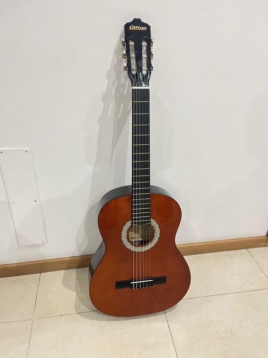 Guitarra Clifton 4/4 set completo