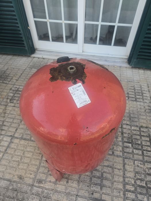 Cilindro 100 litros S/membrana.