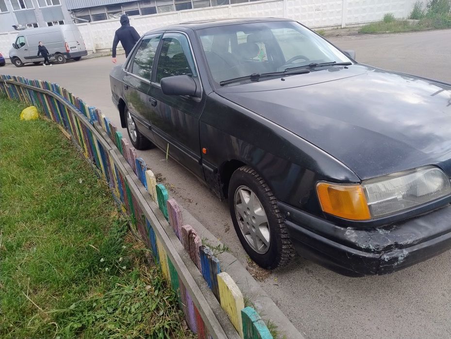 На уверенном ходу. Сел уехал!