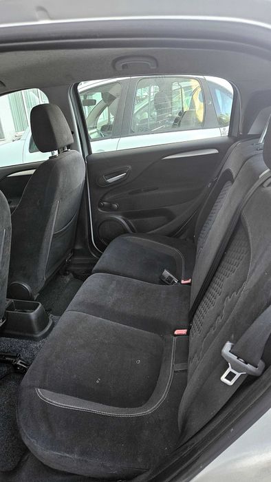 Carro Fiat Punto 2015