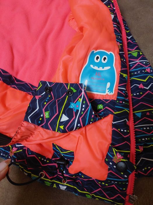 Продам детские куртки