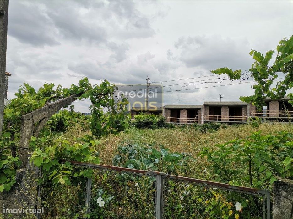 Terreno — Gondifelos, Cavalões E Outiz, Braga