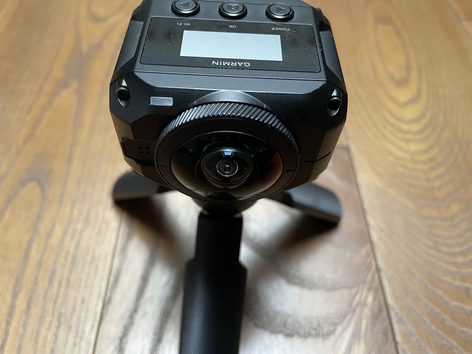 Kamera Garmin Virb 360 - ladowarka, statyw, 5 baterii