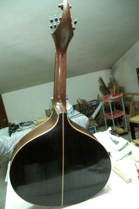 Construção e Reparação de instrumentos Musicais de corda