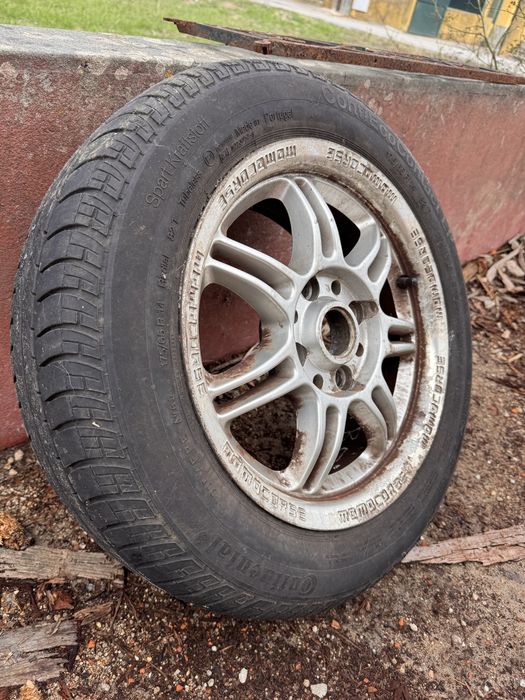 Vendo rodas com pneus semi-novos