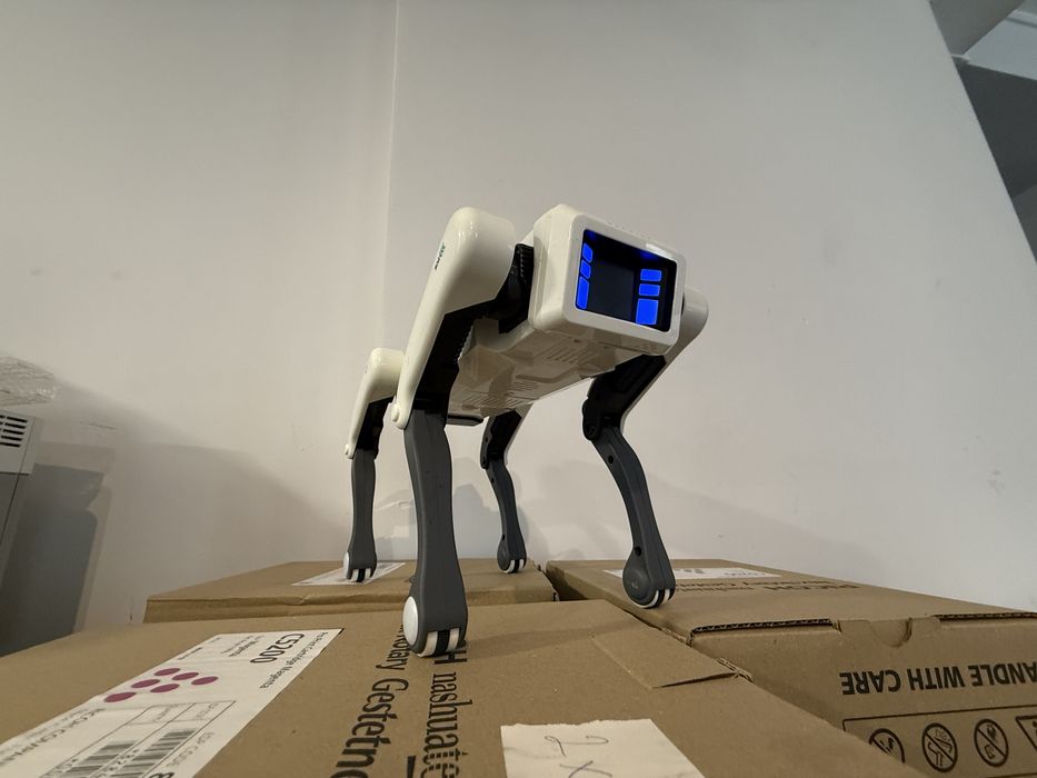Інтерактивний робот-собака Smart Dog з пультом та керуванням через додаток