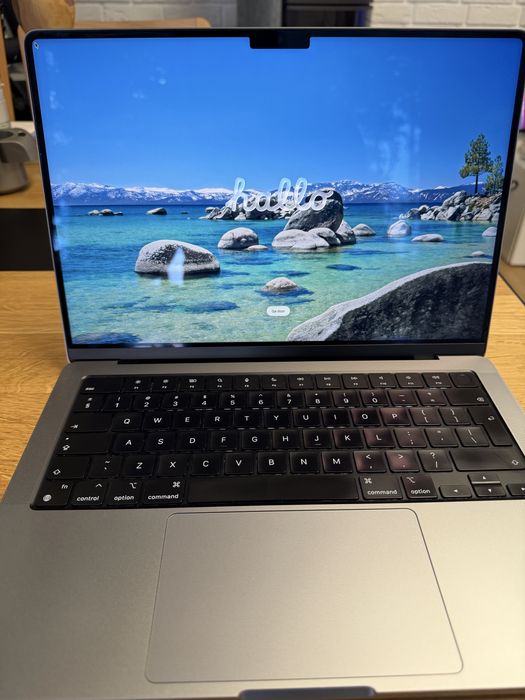MacBook Pro 14” M1 Pro 16 GB / 1 TB SSD + magic mouse 2
