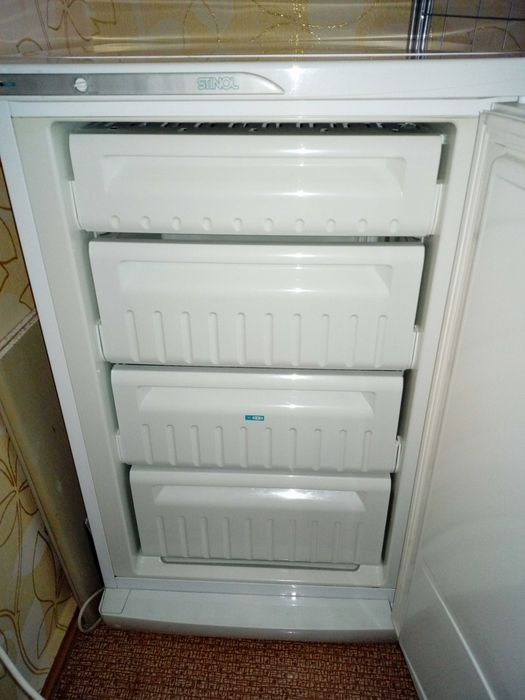 Продам морозильную камеру Stinol