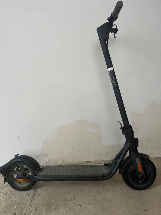 Продам електро самокат ninebot