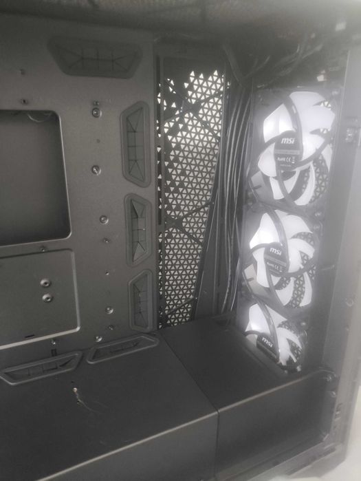 Obudowa MSI MEG Prospect 700R