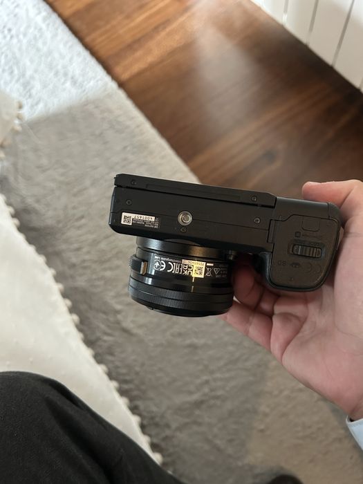 Sony Alpha A6400 + Objetiva 16-50mm OSS | Como Nova | Caixa e Acessórios