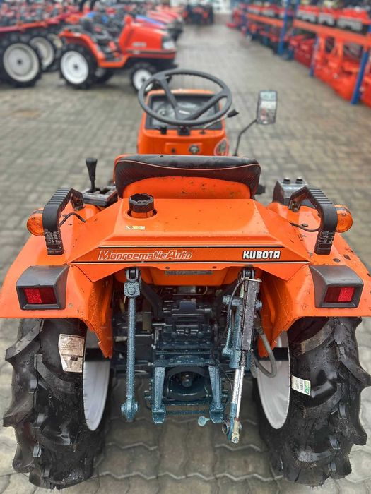 KUBOTA B1-15 imaculado
