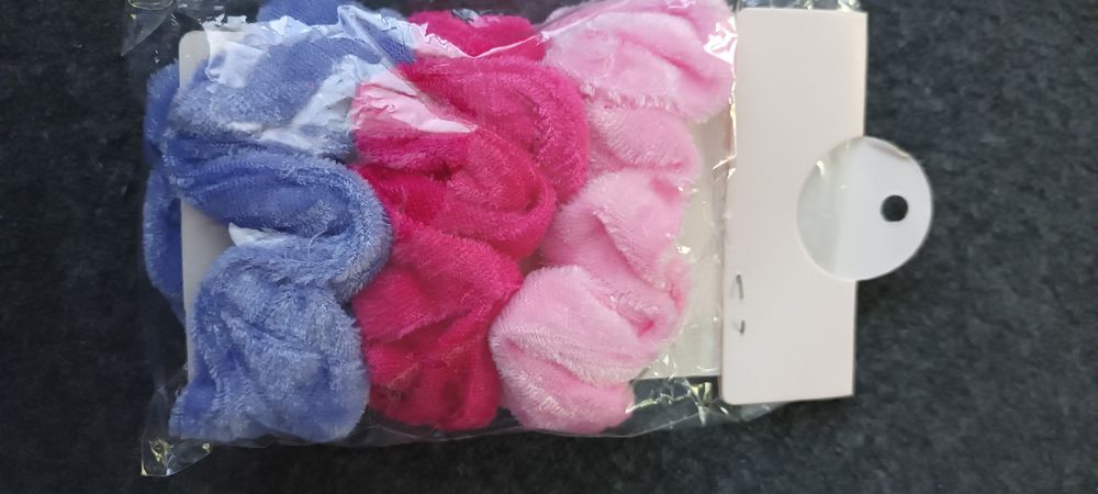 Scrunchies / Gumka do włosów  / Prezent na Mikołajki