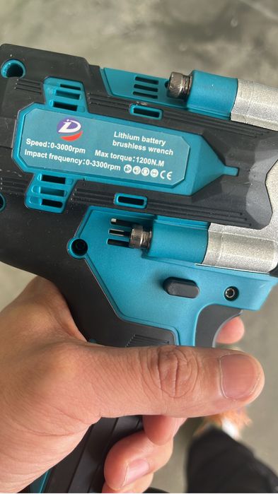 Maquina impacto 1200N/M baterias 128 v 5 ah compativel makita motor brushless