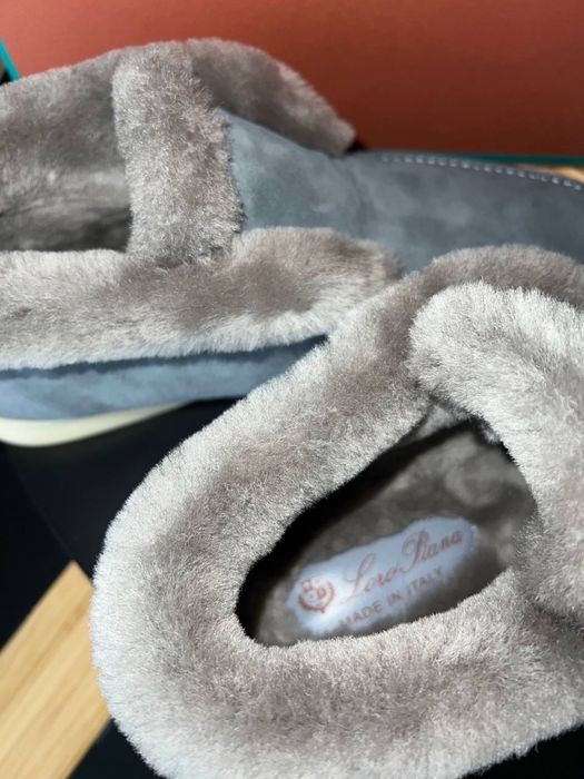 Loro Piana Open Walk Loafers z futrem – szare, rozmiar 42
