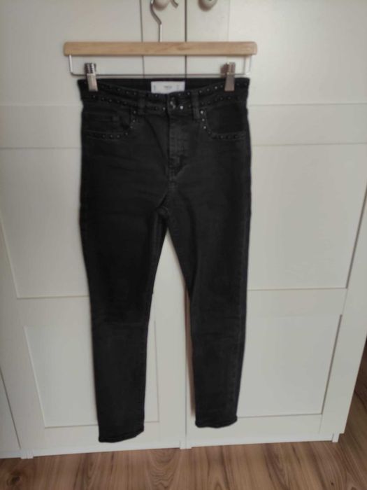 Jeansy grafitowe Mango z dżetami rozmiar 32
