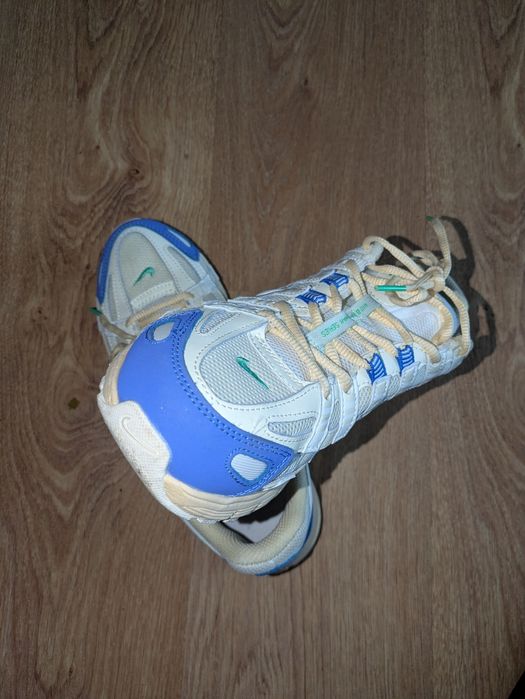 Кросівки Nike p-6000
