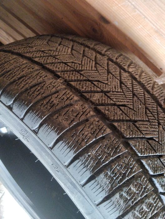 Шина на авто 1 шт