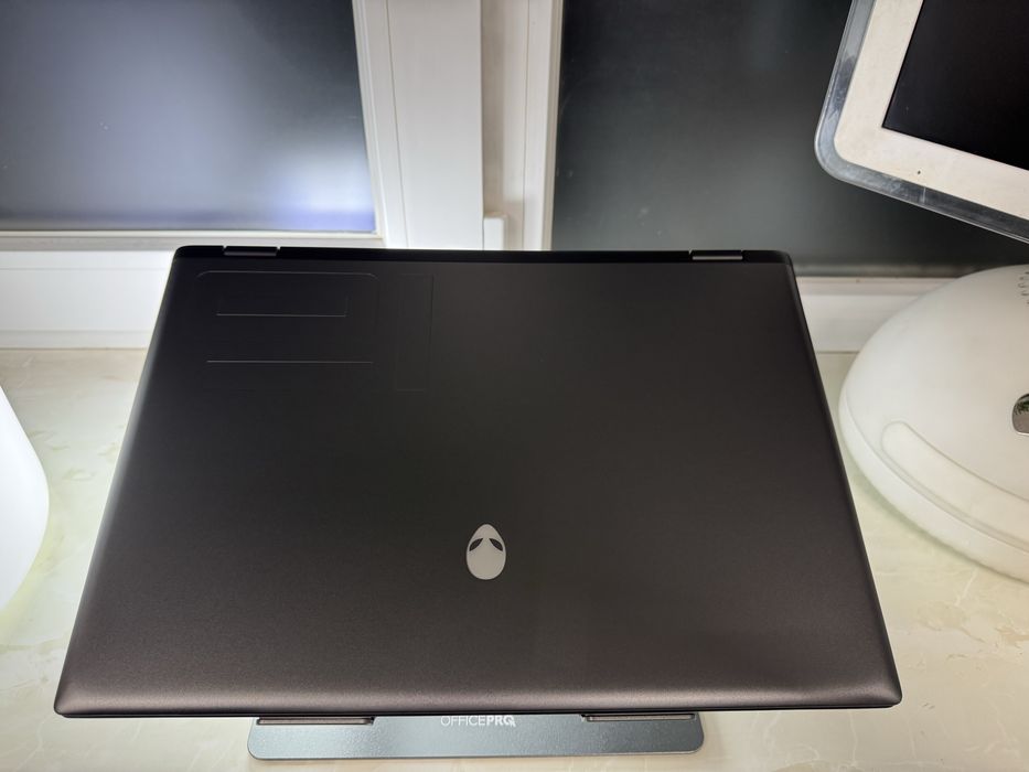 Ноутбук Alienware M16 R2 P130F 16" Intel Ultra 9/64ГБ/2ТБ SSD/RTX 4070