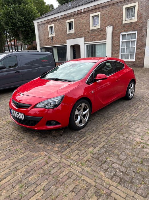 Opel Astra J GTC 1.6 - 180 KM / Bogata Wersja