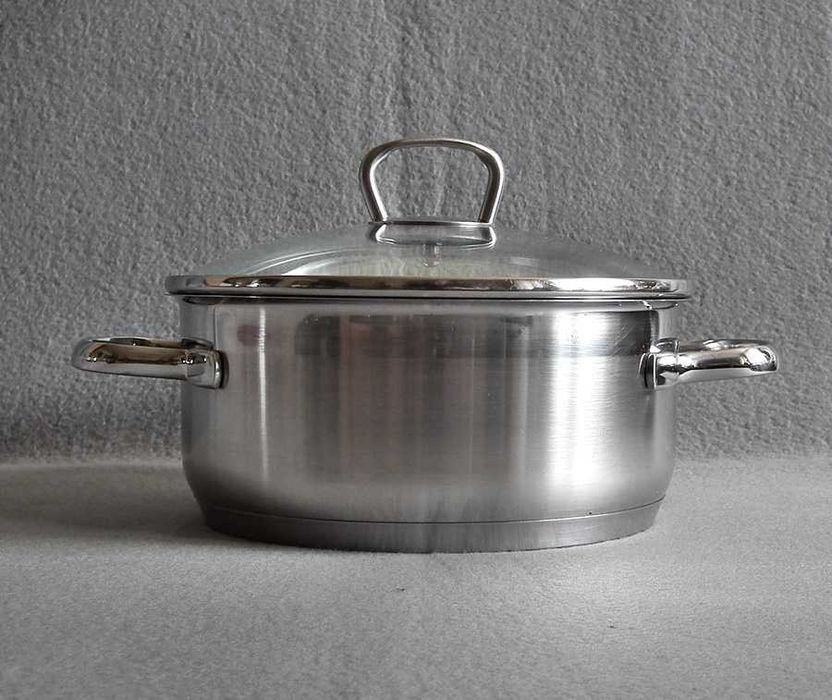 Niemiecki garnek z pokrywą  SILIT 20cm o poj. 2,7 l, do indukcji
