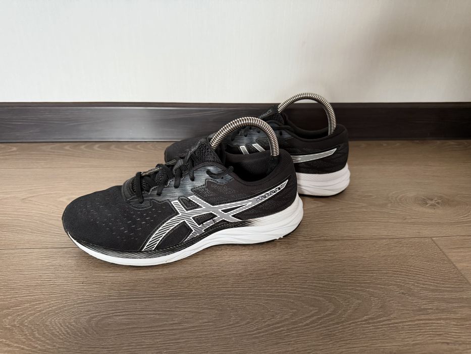 Кросівки Asics 40 розмір