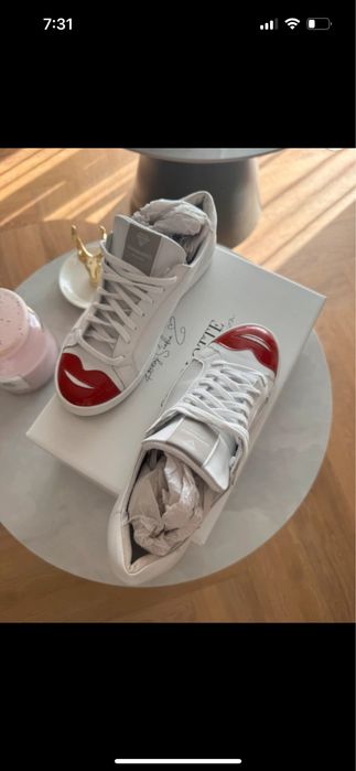 Sneakersy usta skóra naturalna