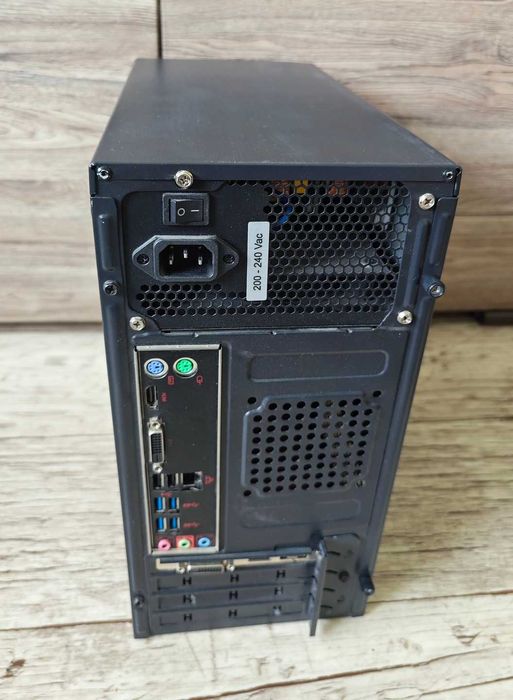 Komputer MSI I5 6600 8/256GB SSD GeForce 1050Ti markowe części